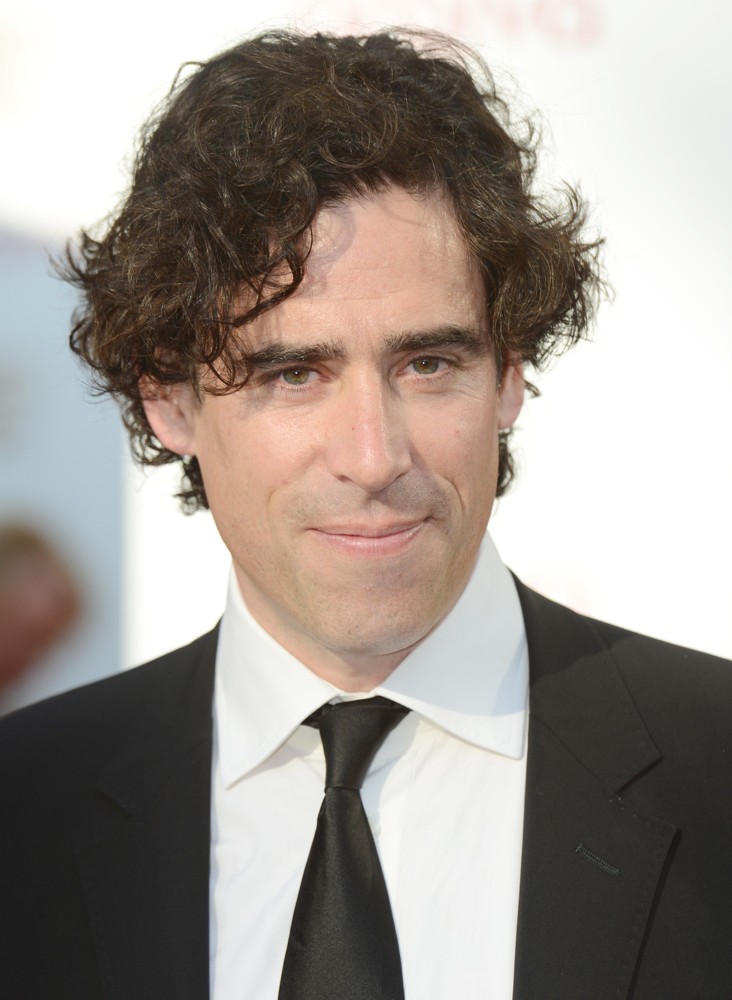 Английский актер 6 букв. Стивен Мэнгэн. Birthday Steven Mangan. Stephen Mangan Ethnicity.