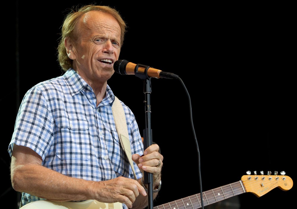 al-jardine-picture-13-the-beach-boys-performing-live-on-their-50th-anniversary-tour