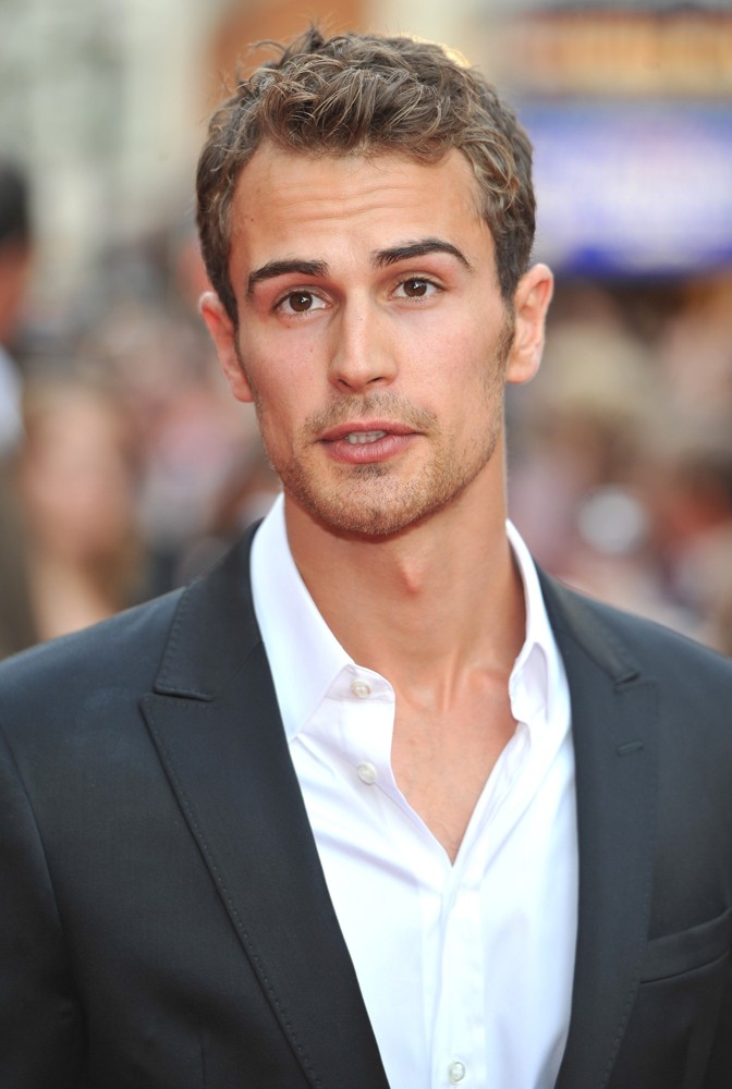 Theo James Picture 14 - The Inbetweeners Movie Premiere - Arrivals