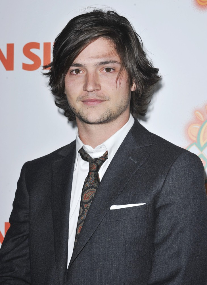 Thomas McDonell Picture 6 - The Premiere of Paramount Pictures' Fun ...