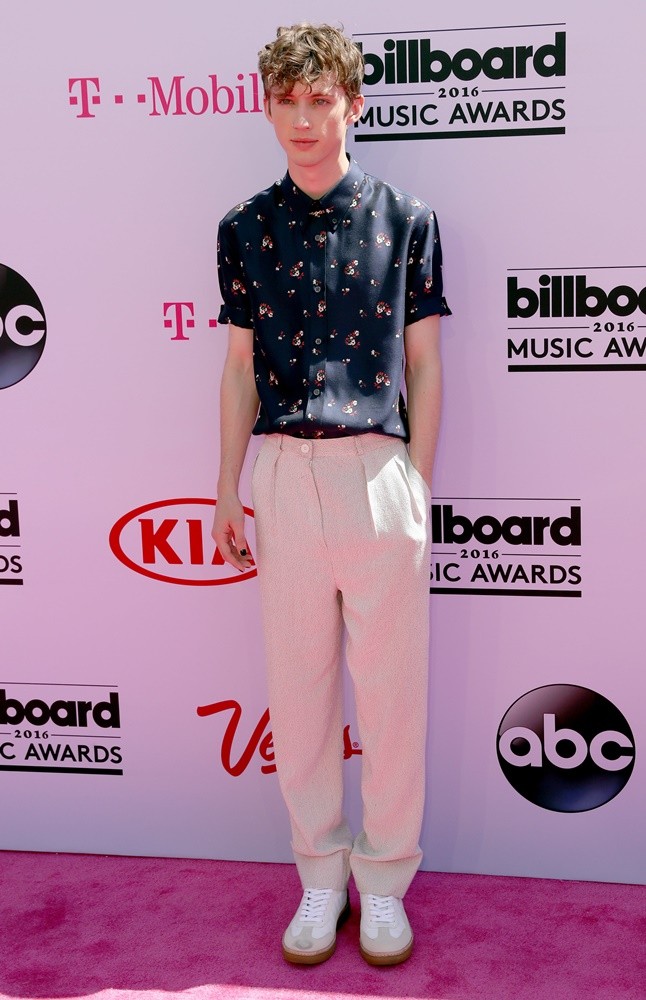 Troye Sivan Picture 5 - 2016 Billboard Music Awards - Red Carpet Arrivals