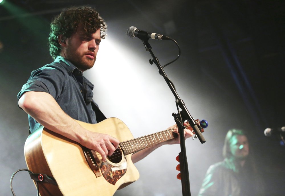 vance joy Picture 6 - Vance Joy Performs Live in Concert