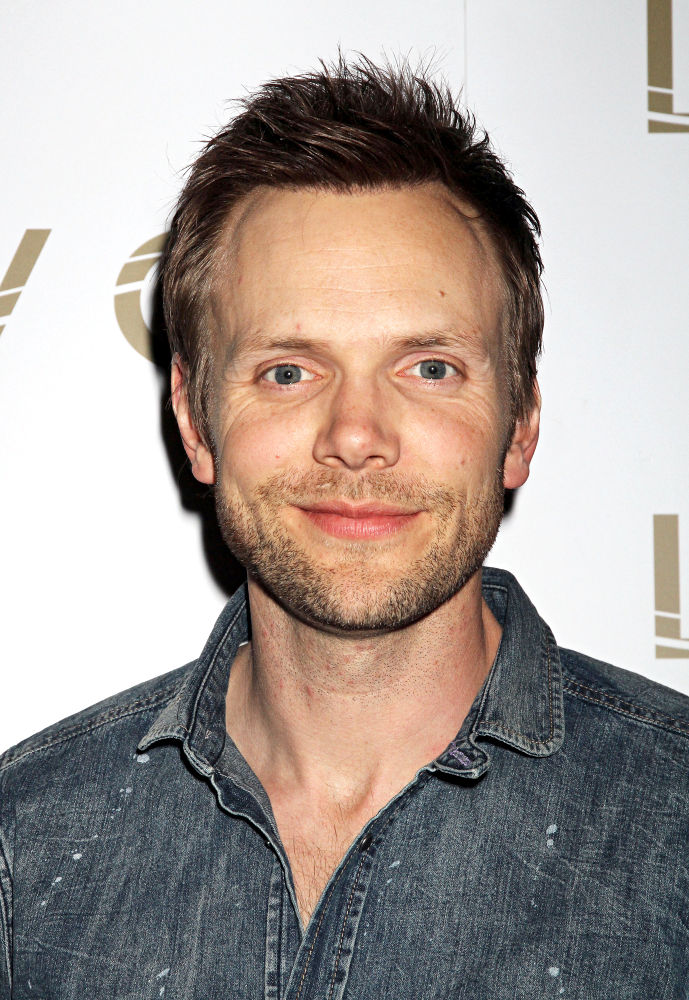 Joel McHale Picture 3 - Joel McHale attending The Night Club Lavo